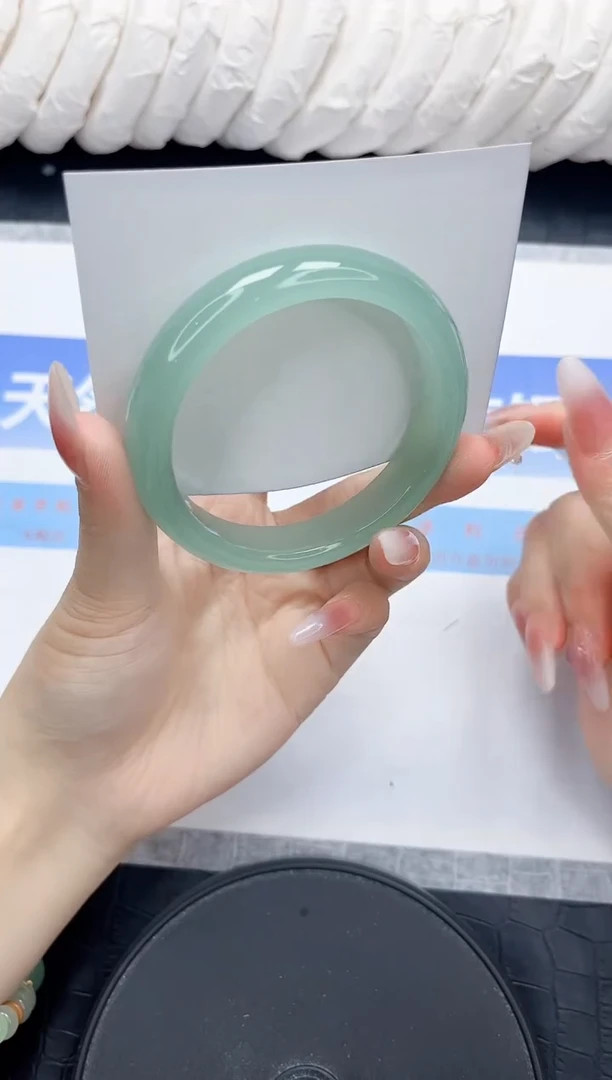 未镶嵌手镯石英质玉144-56