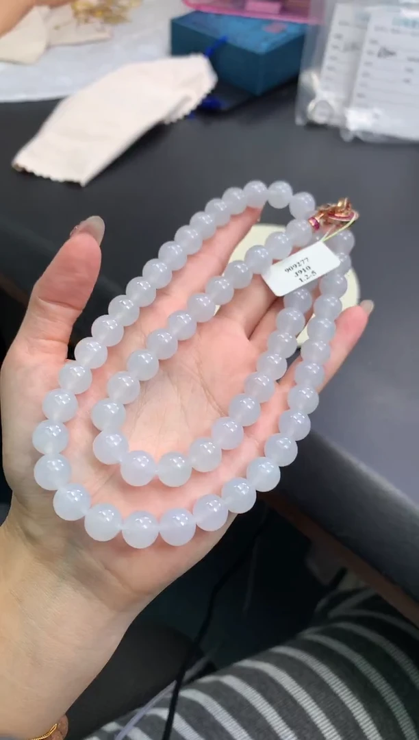 未镶嵌定制翡翠48小时鉴赏期 退货不扣服务费