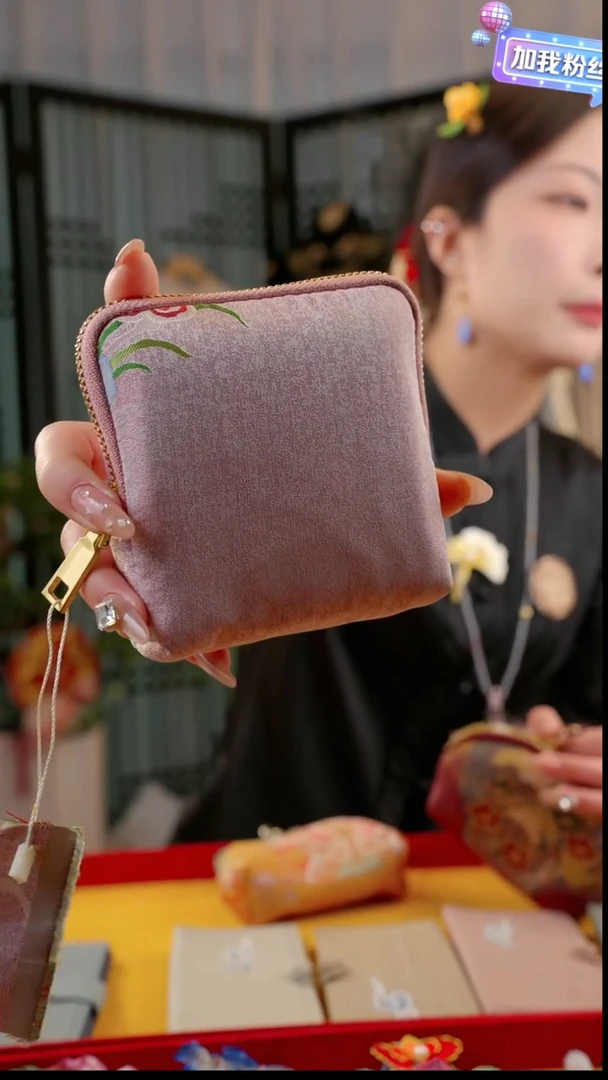 刺绣浅**r非遗苏绣绒花手工饰品