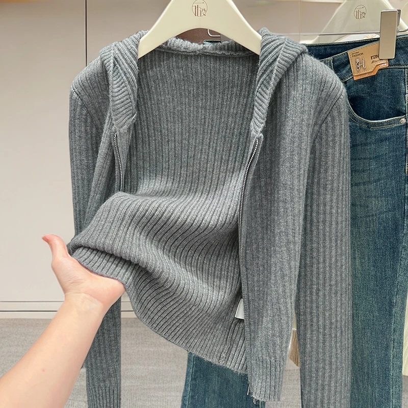 灰色小众双拉链设计短外套女爆款2026秋季新款软糯连帽针织衫开衫