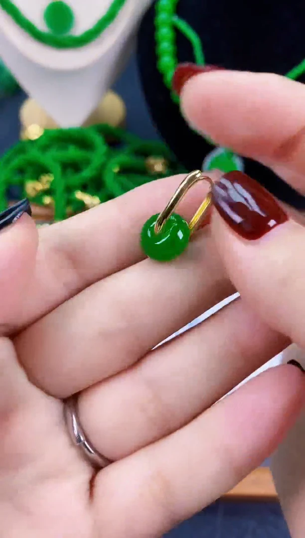 翡翠未镶嵌耳饰面包扣耳扣