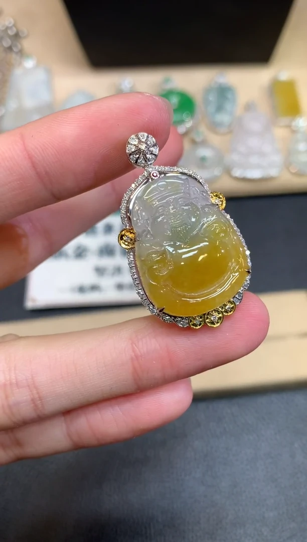 【闪购商品】翡翠颈饰18K金镶嵌财神爷【无服务费】