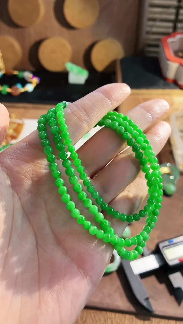 颈饰未镶嵌翡翠珠串 2