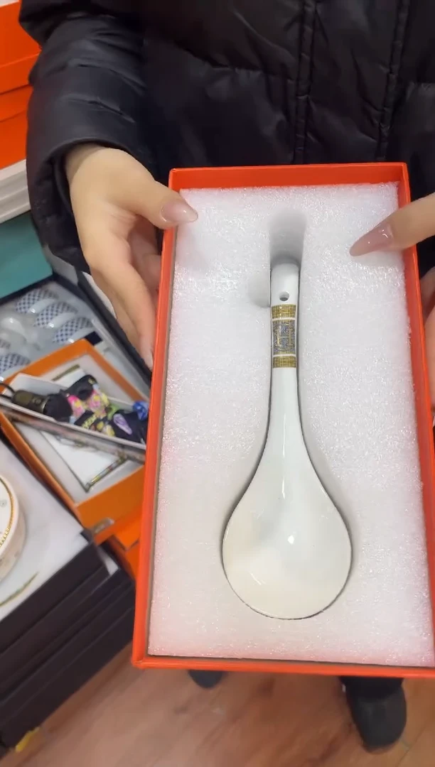 杯鸿辉家品牌瓷器，京东包邮！