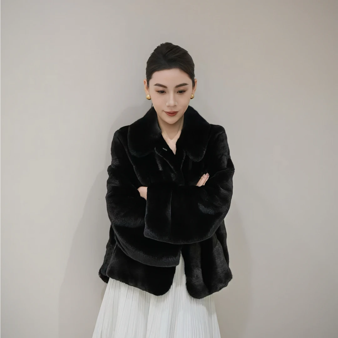 「卢浮宫」美国AME进口稀有皮宝嘉美横排翻领显瘦水貂皮草女外套