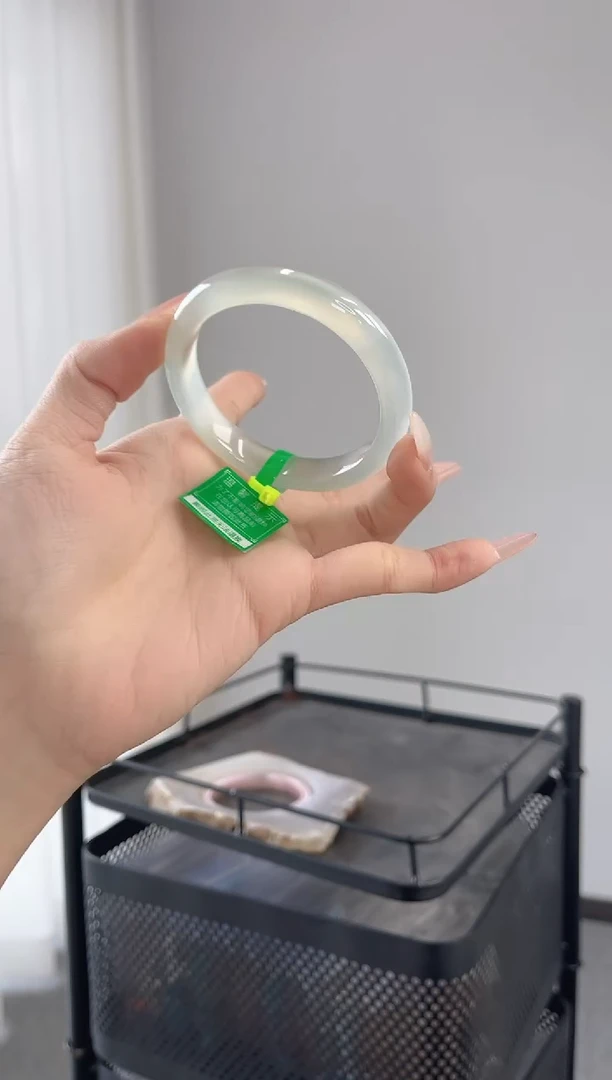 【闪购商品】玛瑙/玉髓手镯未镶嵌53-54圈