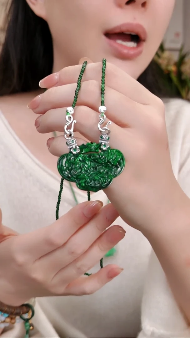颈饰未镶嵌翡翠国风