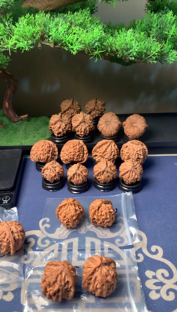 【闪购商品】文玩核桃吊坠36苹果园