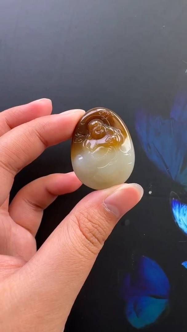 颈饰未镶嵌和田玉吊坠