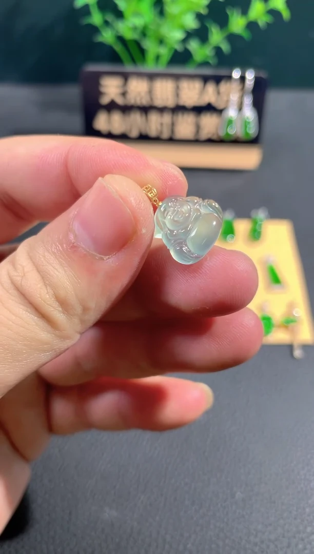 【闪购商品】翡翠颈饰18K金镶嵌翡翠