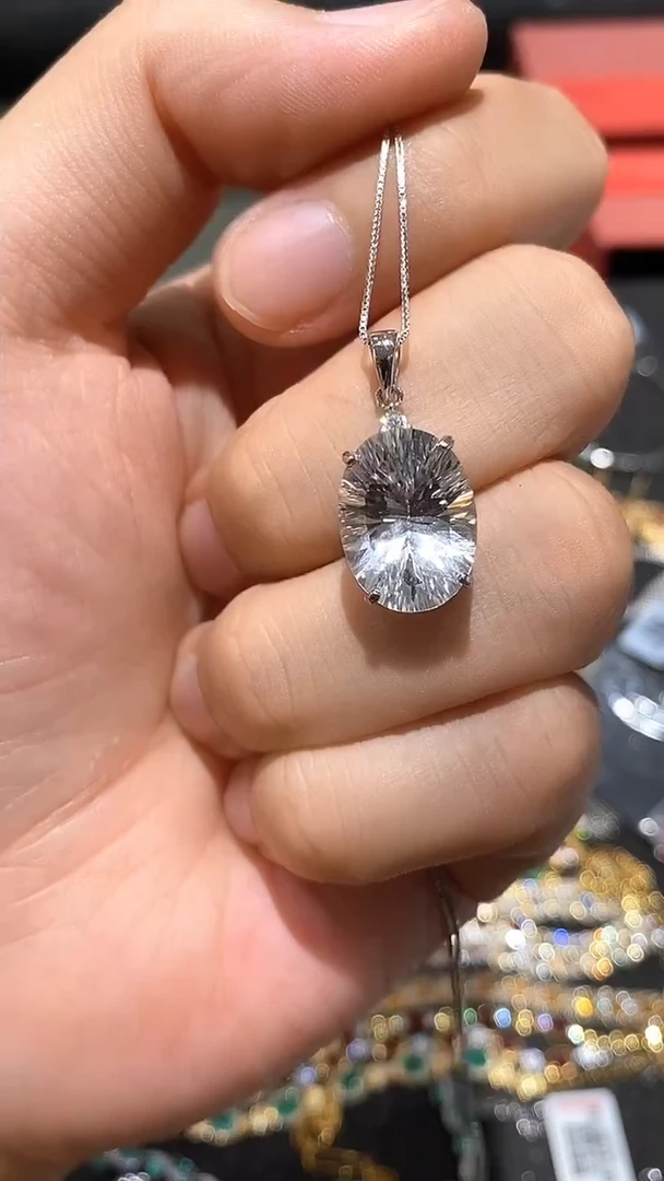 银S925镶嵌颈饰水晶吊坠