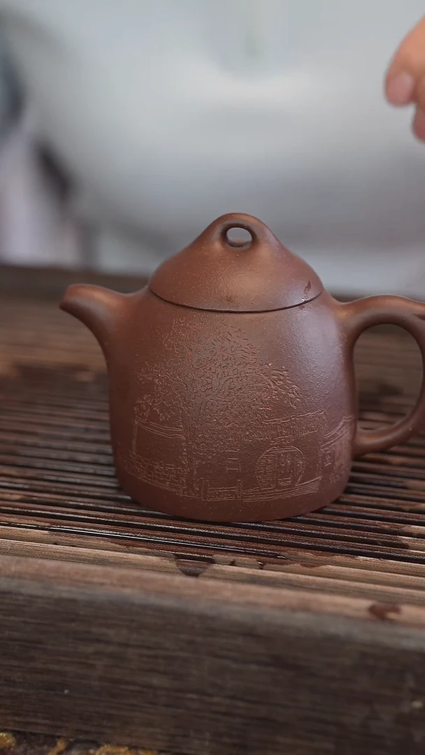 茶壶紫砂秦权 半手工 雕刻 220cc