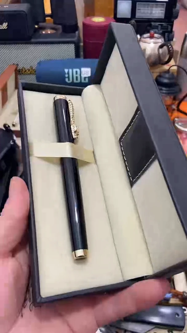 瓷片闪购商品  如图所示