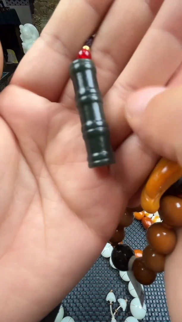 未镶嵌和田玉挂件玺玉珠宝玉器闪购