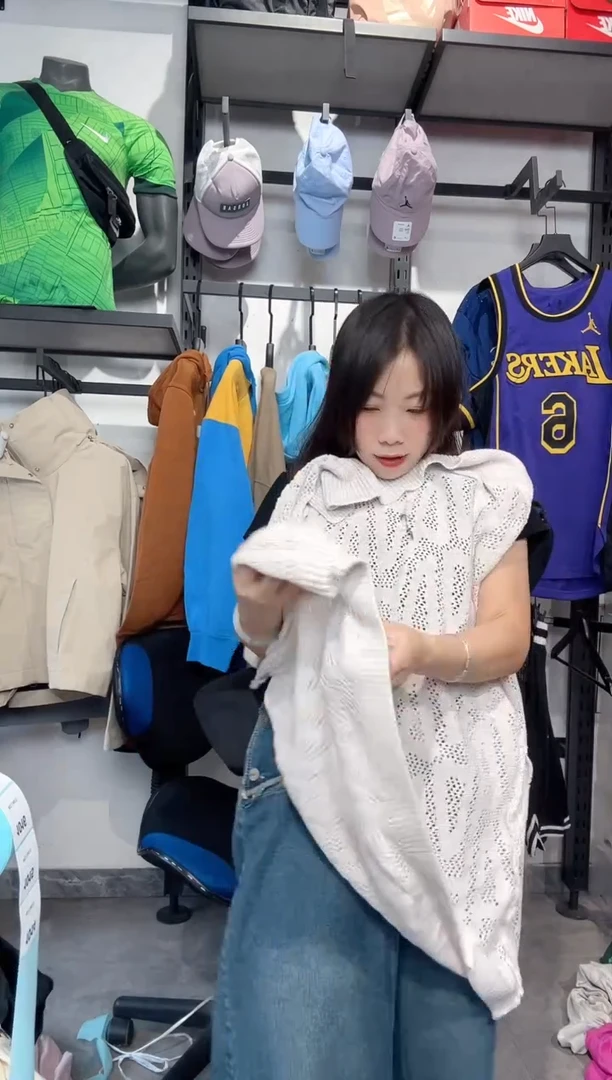 1014  编码 瑕疵款直播间过款为准 尺码 MEIKOUZI