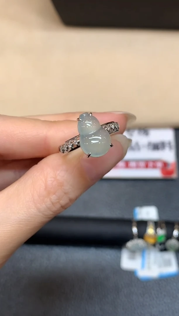 18K金镶嵌戒指翡翠16号【无鉴赏期】葫芦【无服务费