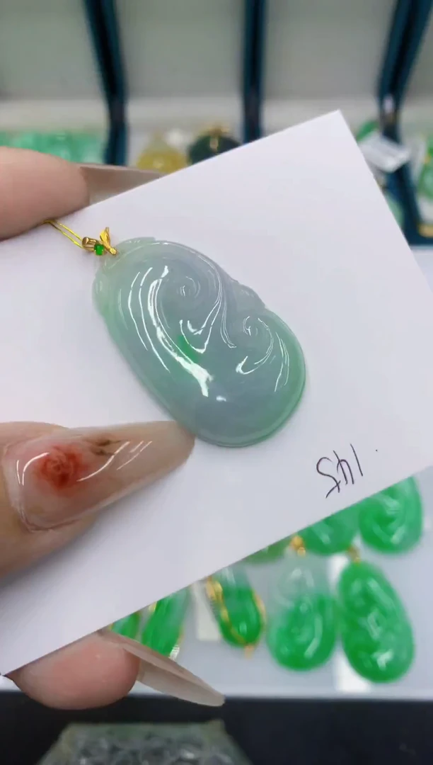 颈饰18K金镶嵌翡翠111111