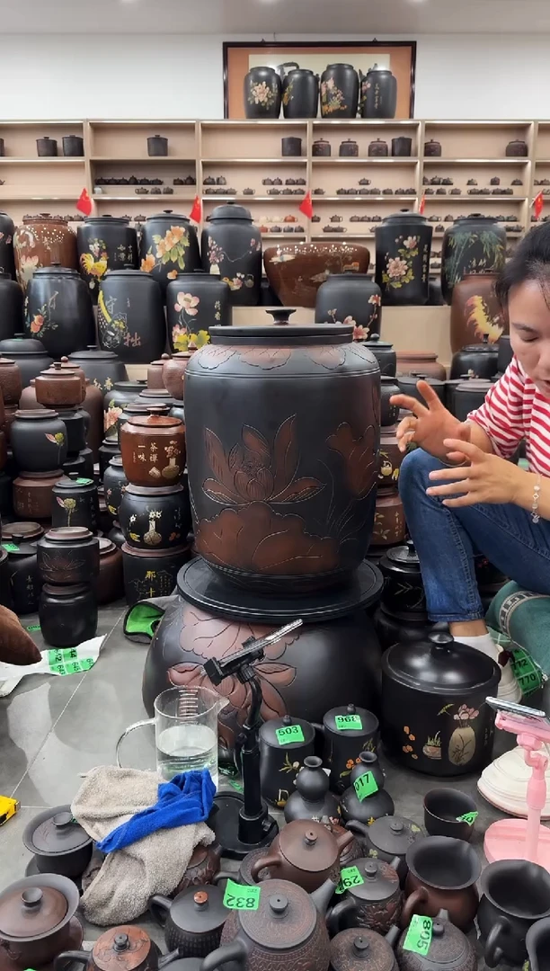 罐瑕疵 线雕 荷花 三号茶缸 高50cm 578