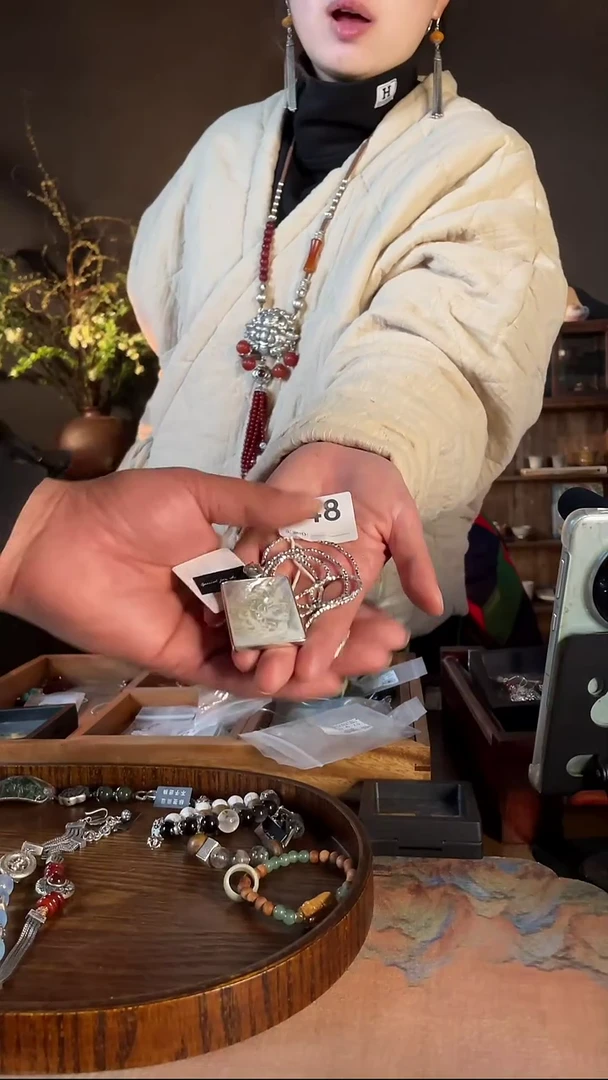 【闪购商品】瓷片348   少了个π。下次补