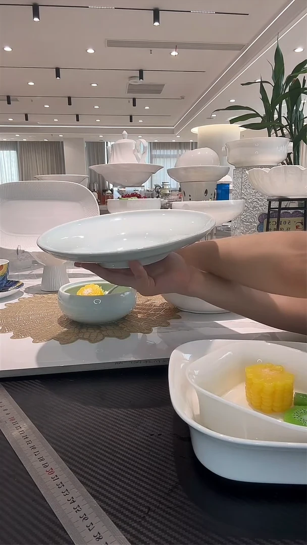 陶瓷10寸青瓷汉斯盘