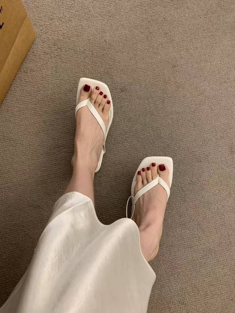 粗跟银色人字拖女鞋外穿261-1夏季度假沙滩鞋罗马鞋夹脚凉拖鞋