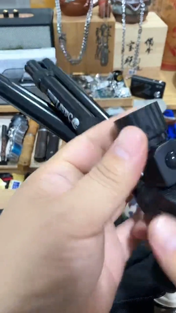 瓷片闪购商品  如图所示