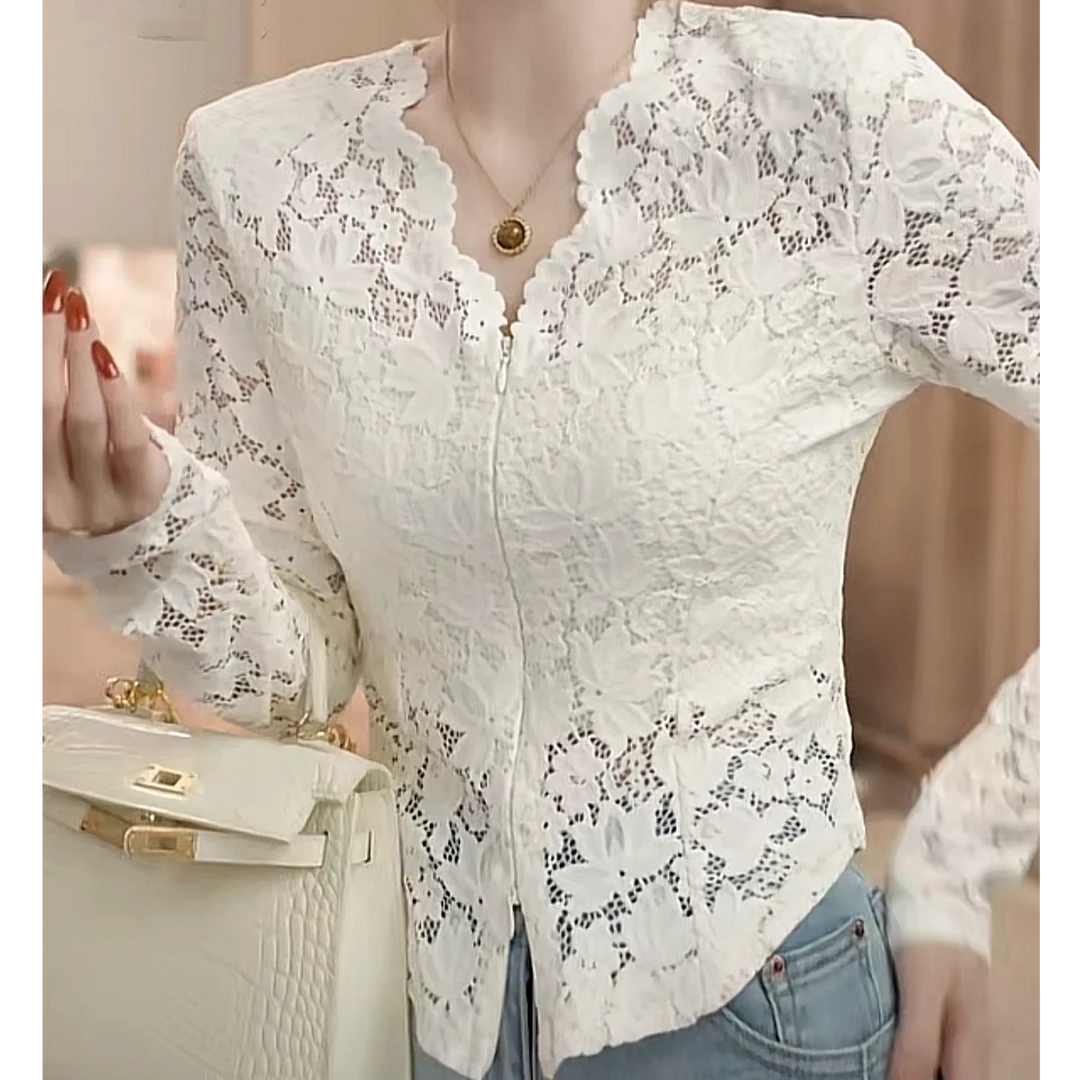 【钻石姐专享】设计感镂空法式长袖蕾丝衫女春季2025新款打底12928