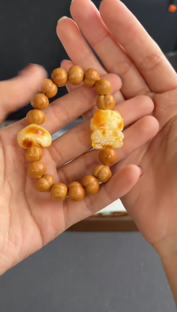 手串蜜蜡未镶嵌R1买断