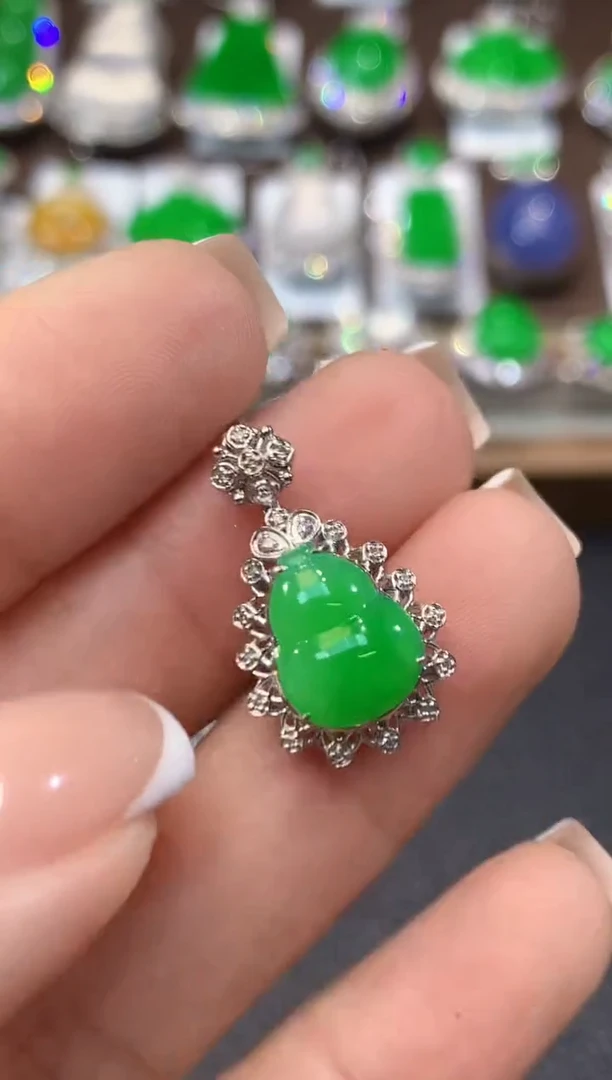 吊坠(不含链)18K金镶嵌翡翠A34