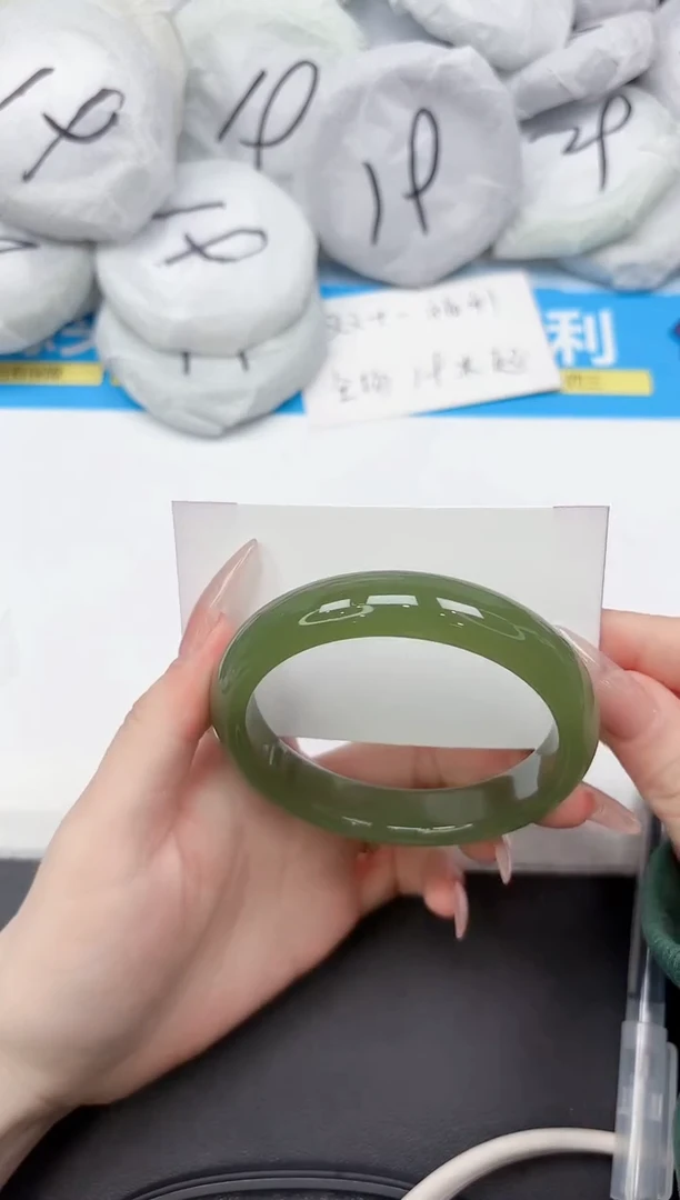 未镶嵌手镯石英质玉211-64