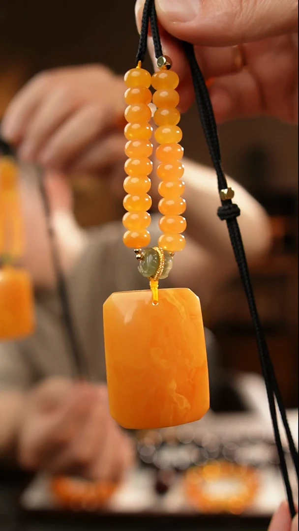 琥珀颈饰未镶嵌蜜蜡无事牌