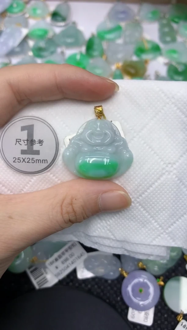 翡翠18K金镶嵌颈饰11111111