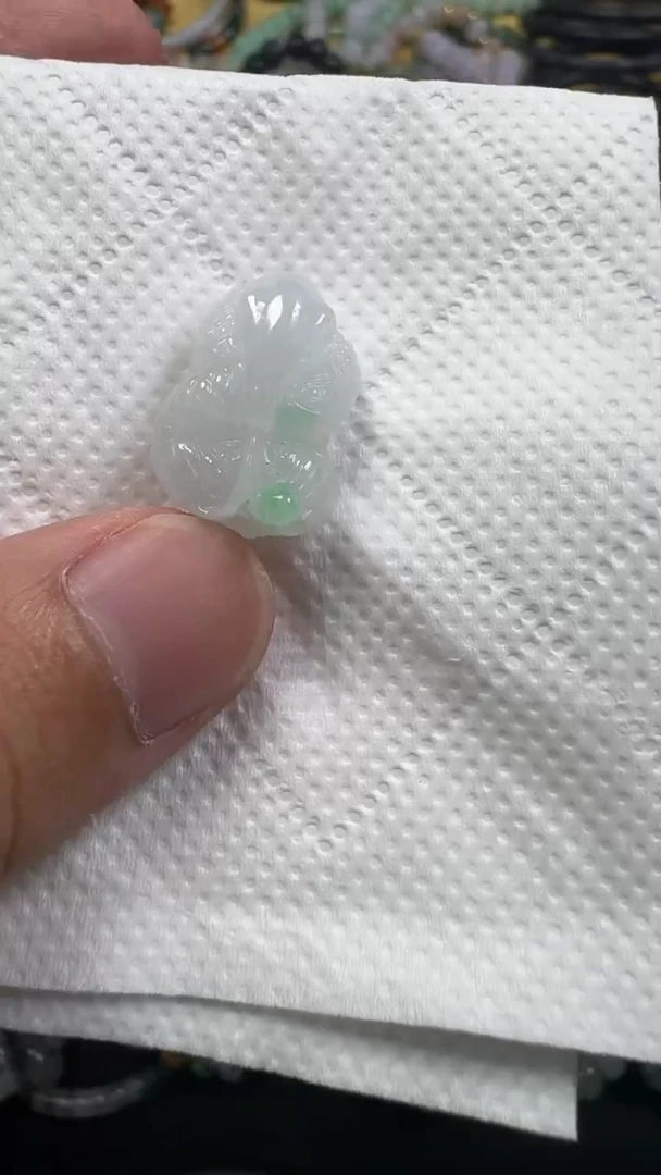 翡翠未镶嵌颈饰【闪购商品】 天然翡翠