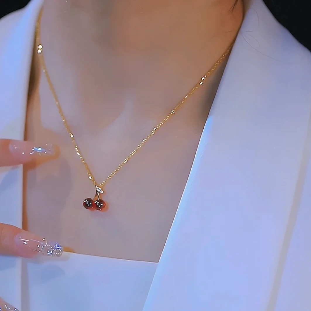 钛钢项链 新款小樱桃项链女小众轻奢锁骨链饰品气质百搭.