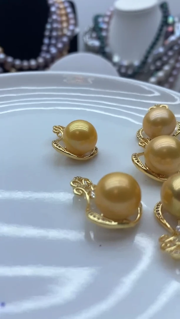 【闪购商品】淡水珍珠颈饰钛钢164