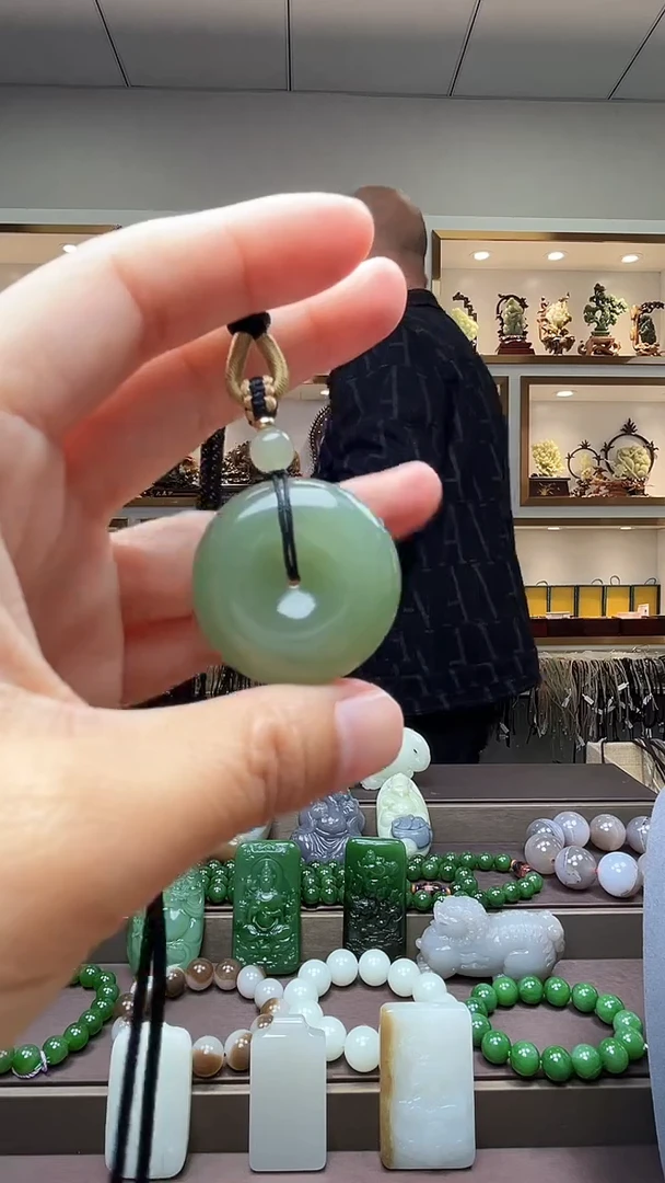 【闪购商品】和田玉颈饰未镶嵌苏