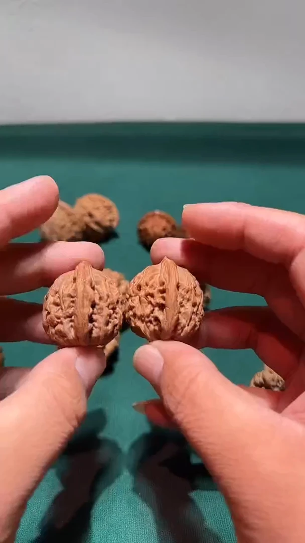 文玩核桃把件88.88  刘兄