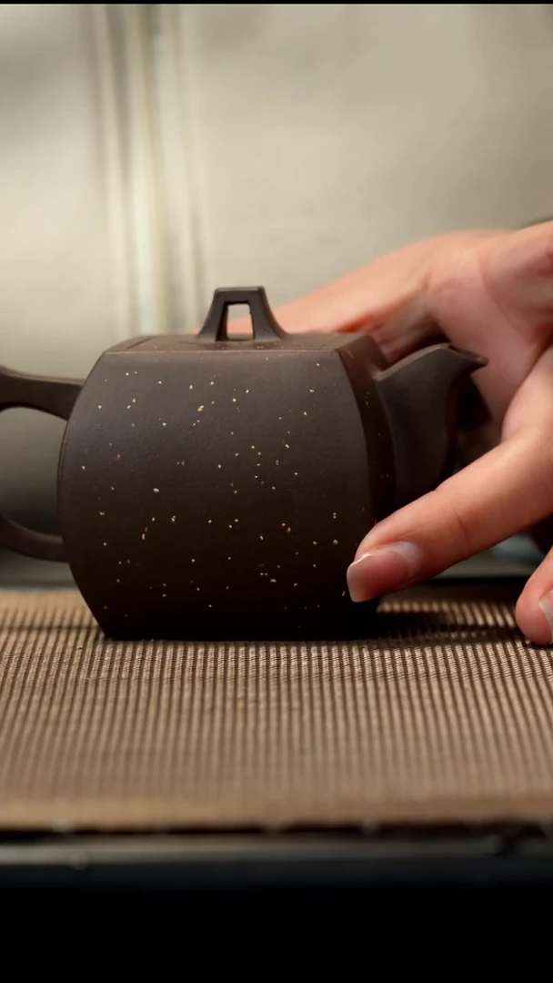 紫砂茶盏紫泥铺砂四方微瑕