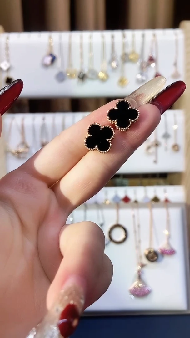 【闪购商品】玛瑙/玉髓耳钉18K金镶嵌玛瑙K玫