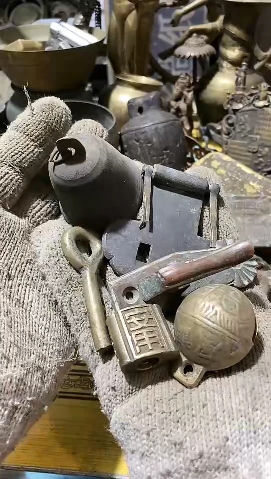 @***照金属工艺品二手旧货默认瑕疵