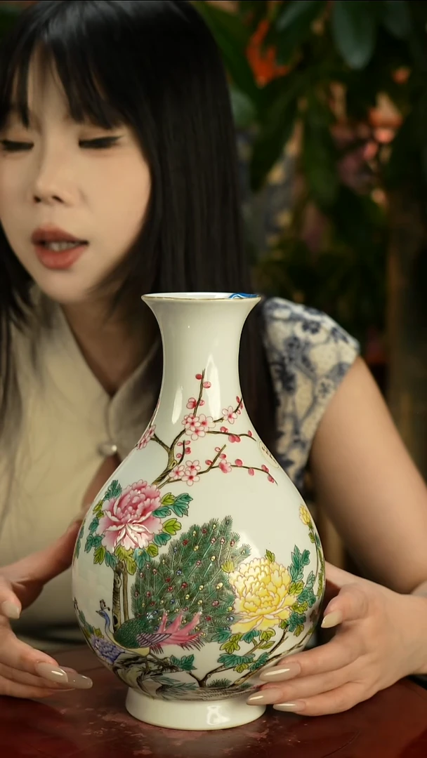 其他瓷粉彩锦上添花玉壶春