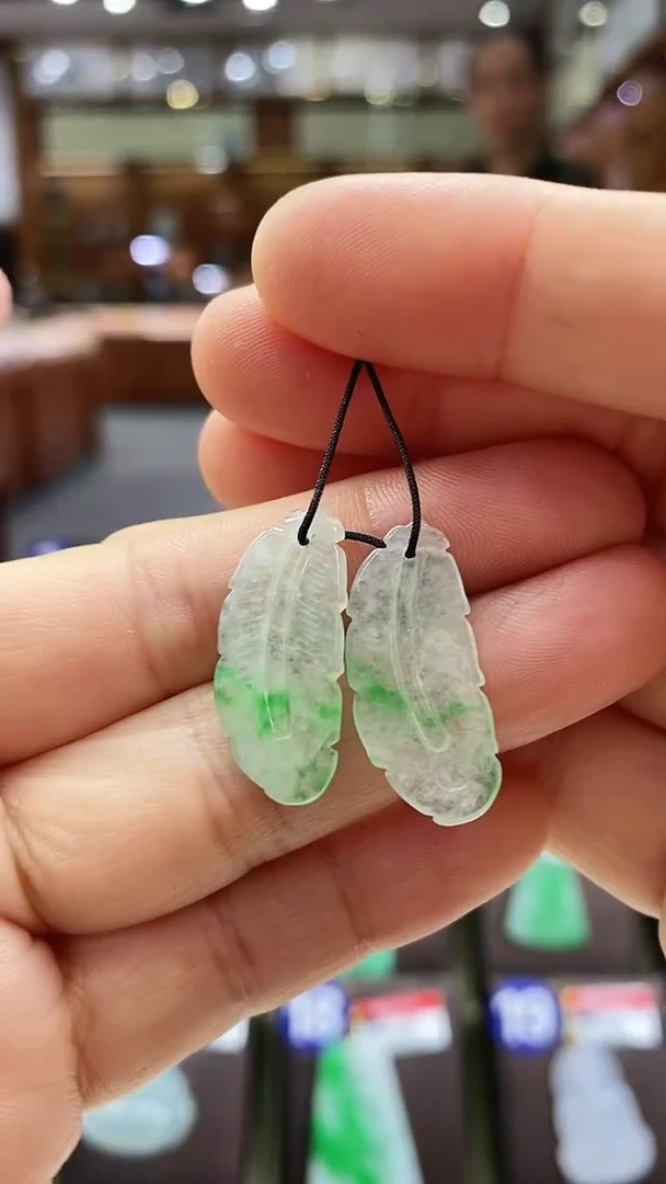 颈饰未镶嵌翡翠花件