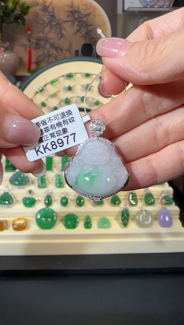 颈饰18K金镶嵌翡翠KK8977  佛公