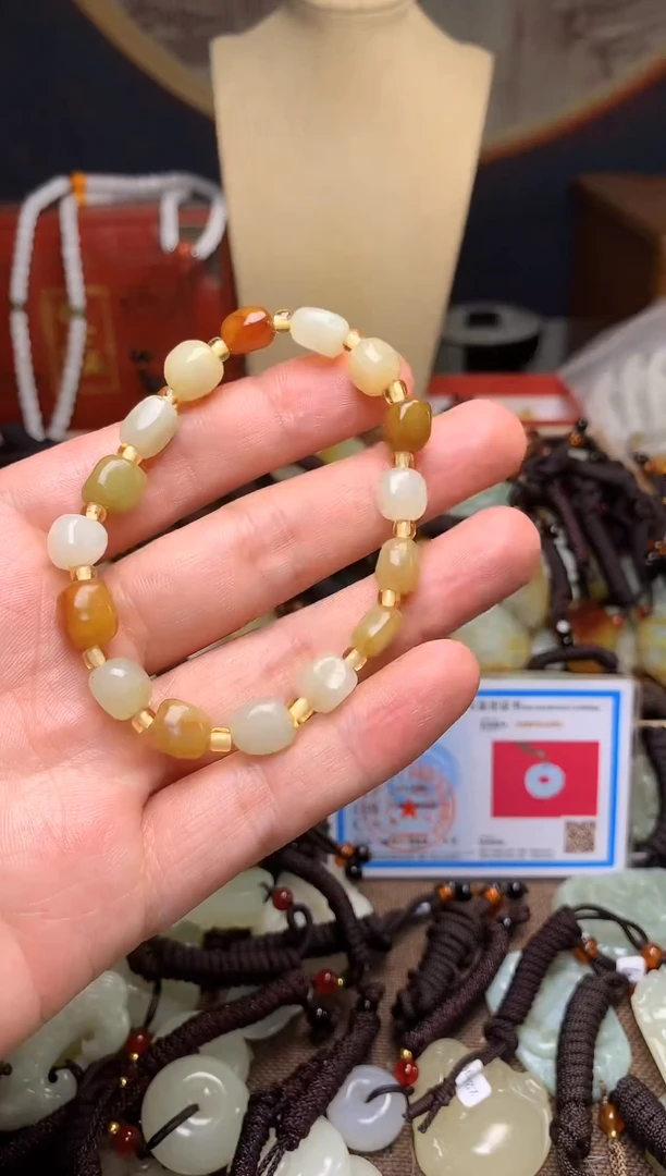 颈饰未镶嵌和田玉新疆料青海料清水和田玉，拍一发一随机发货