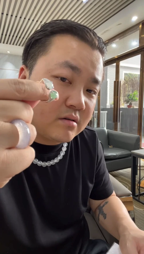 翡翠戒指未镶嵌戒指