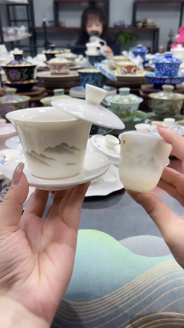 【闪购商品】小号马蹄水墨远山盖碗+日出杯子1个