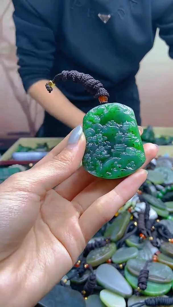 颈饰未镶嵌和田玉1