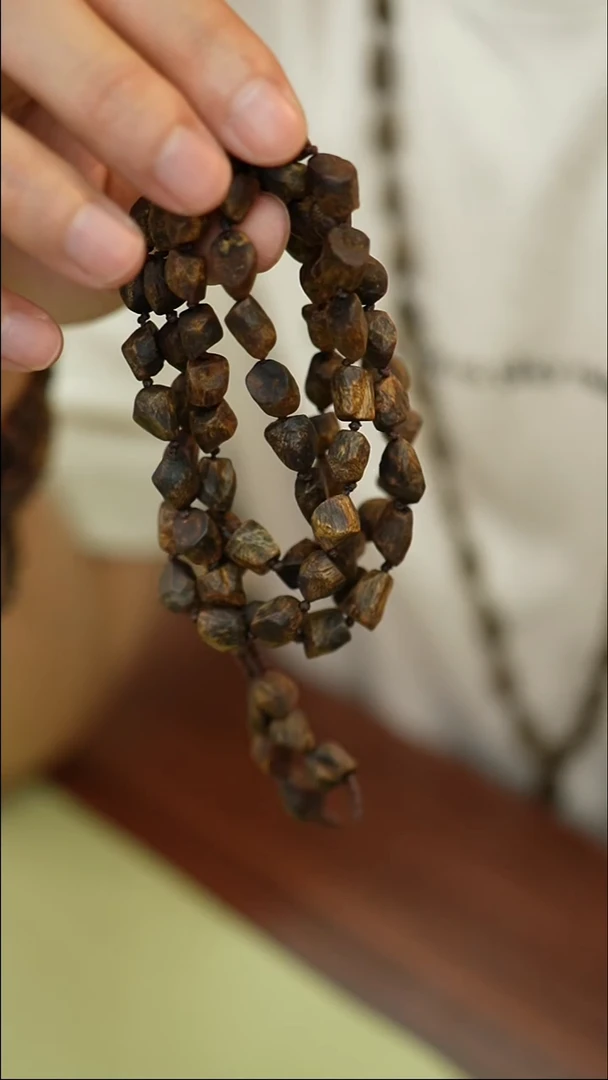 沉香手串沉水随型树丁料乌身25g