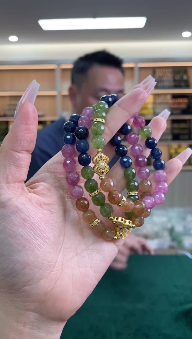 ·未镶嵌碧玺多样性发一件