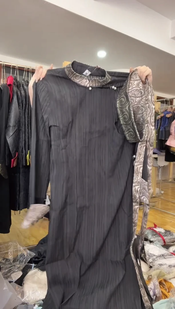 XL码      125斤  袍子